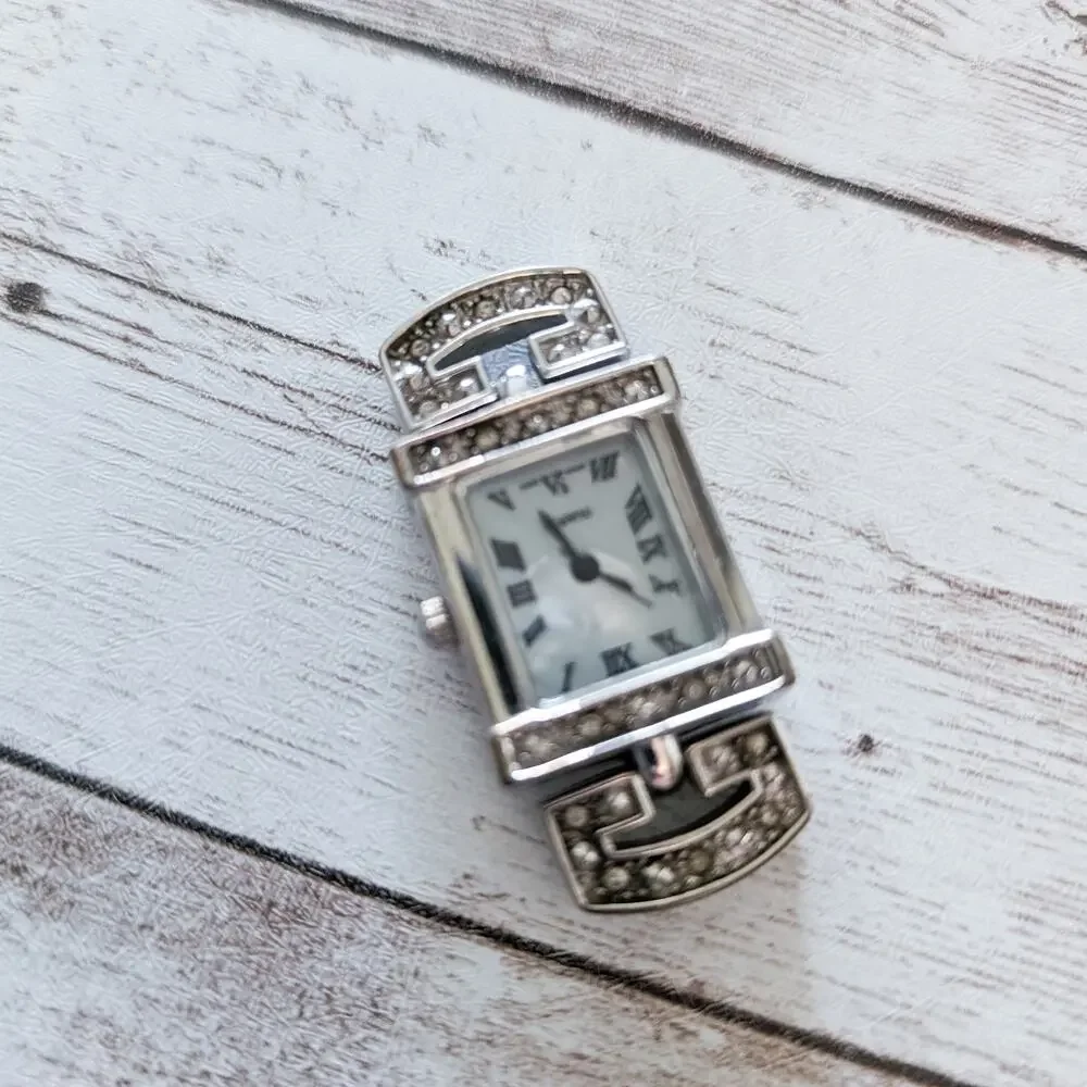Avon Watch - No Strap - Untested as Needs New Battery